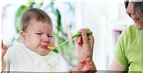 There are special children's bibs designed for meals during the day