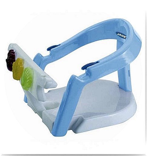 A bath seat can make your baby's bath time easier for you