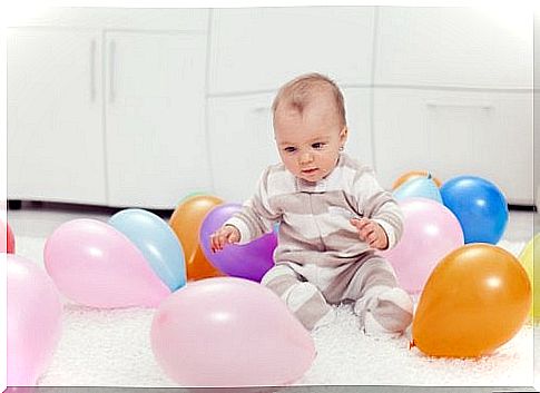 Colored balloons: 7 games for you and your baby