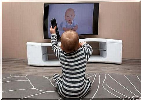 Screen time - baby in front of the TV